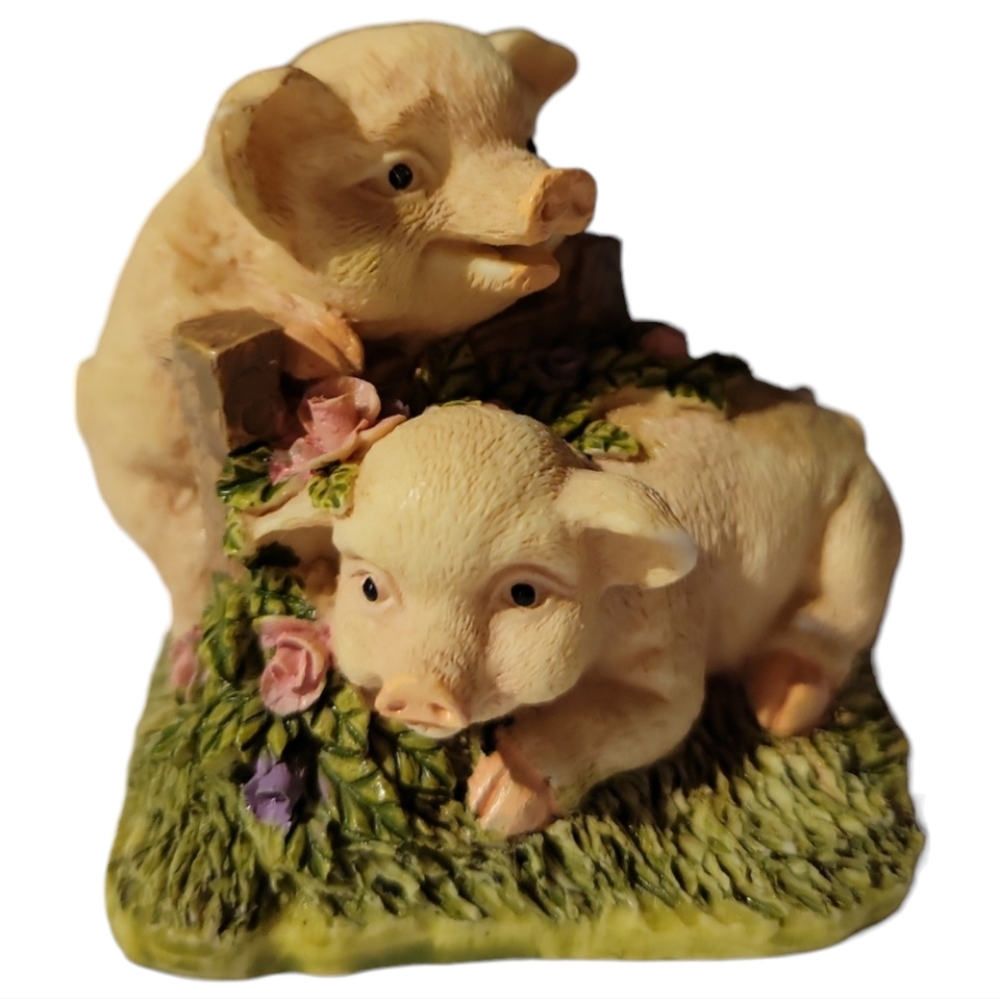 Vtg Country Collection Pig Piglet Model Figurine Flowers Fence Grass